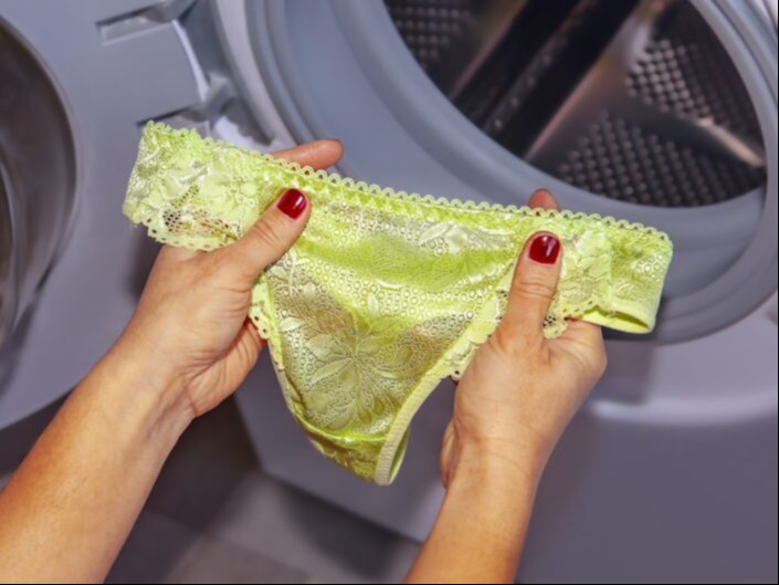 6 ruhadarab, amit kifordítva kellene mosni, hogy megtisztuljon