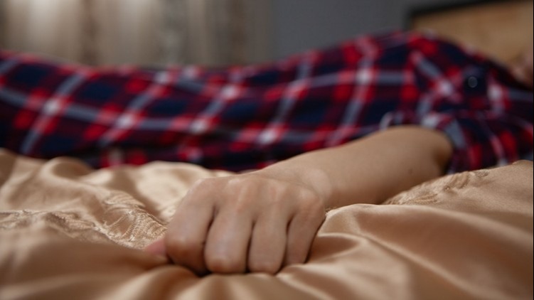 5 dolog, amit a nők titokban csinálnak otthon – de senki nem beszél róla!