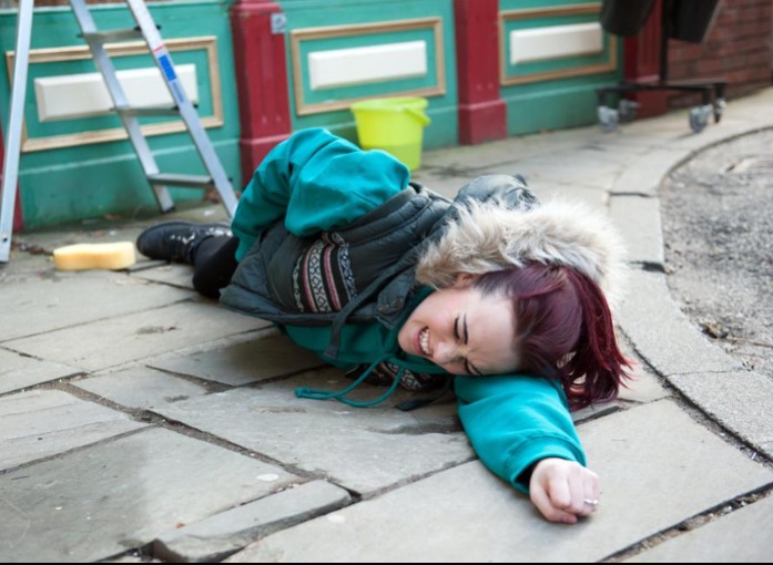 Megdöbbentő jelenet a budapesti pályaudvaron: egy kismama összeesett...