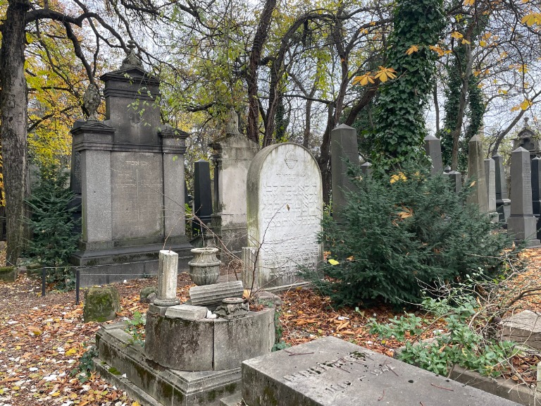 Aminap a temetőben járva erre a sírfeliratra lettem figyelmes. Egy életre megjegyeztem!