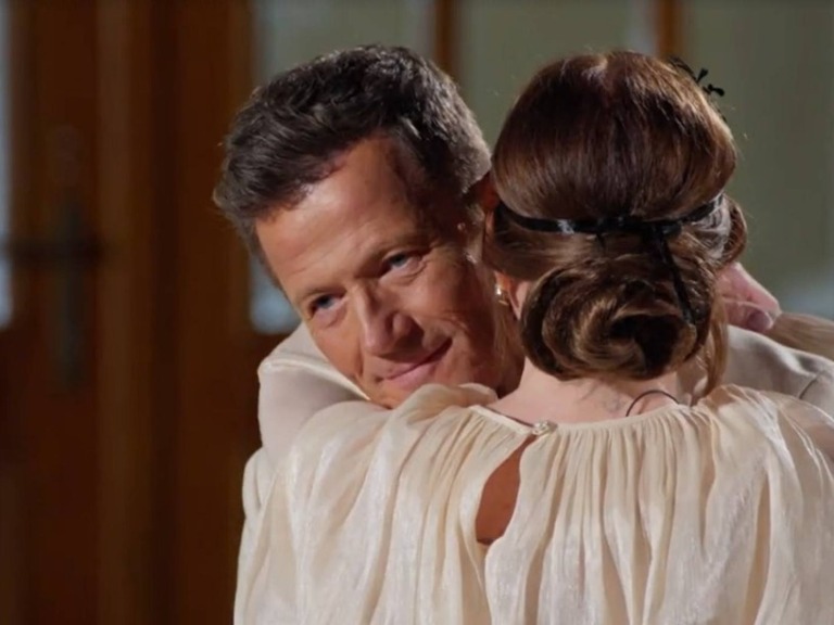 Ezzel a gyönyörű bombázóval flörtöl Stohl András! Már össze is jöttek?