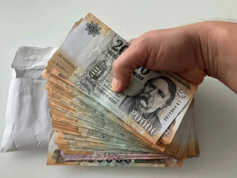 Nagy pénzhoroszkóp 2026: ezek a napok hozzák a pénzt neked