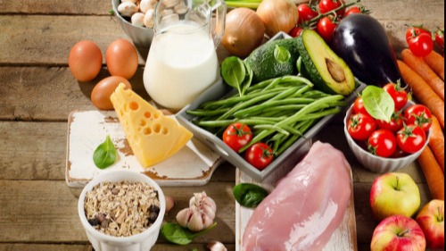 Soha ne tárolja ezeket az élelmiszereket hűtőszekrényben