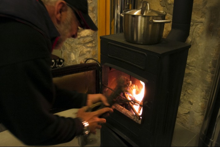 Mindenki erről beszél most: rengeteget spórolhatnánk a fűtésszámlán a svájciak trükkjével
