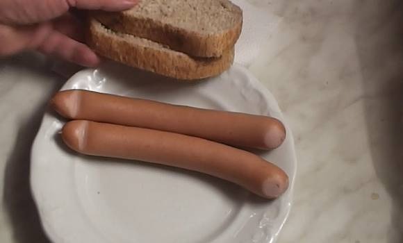 Tilos megfőzni és mikrózni is! Így kell elkészíteni a virslit, mindenki rosszul csinálja!