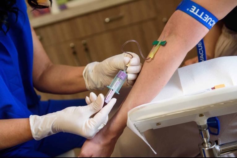 A vérvétel többet árul el, mint hinnéd: ez a szám jelezheti, meddig élhetsz